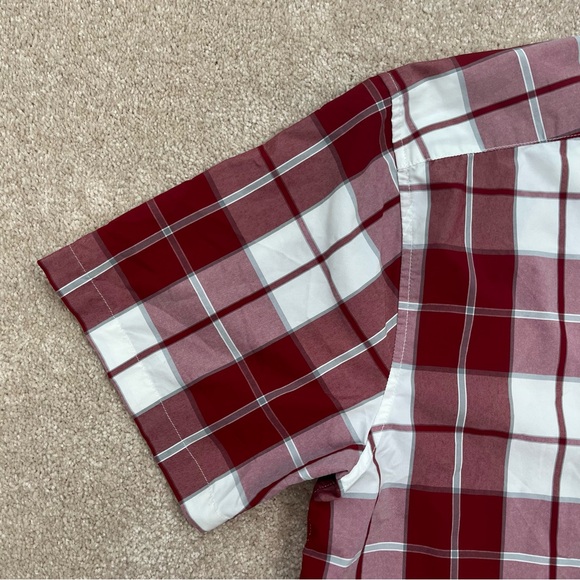 Patagonia Shirt Large Burgundy Button Up Plaid Short Sleeve Preppy Outdoor Men - Picture 2 of 16